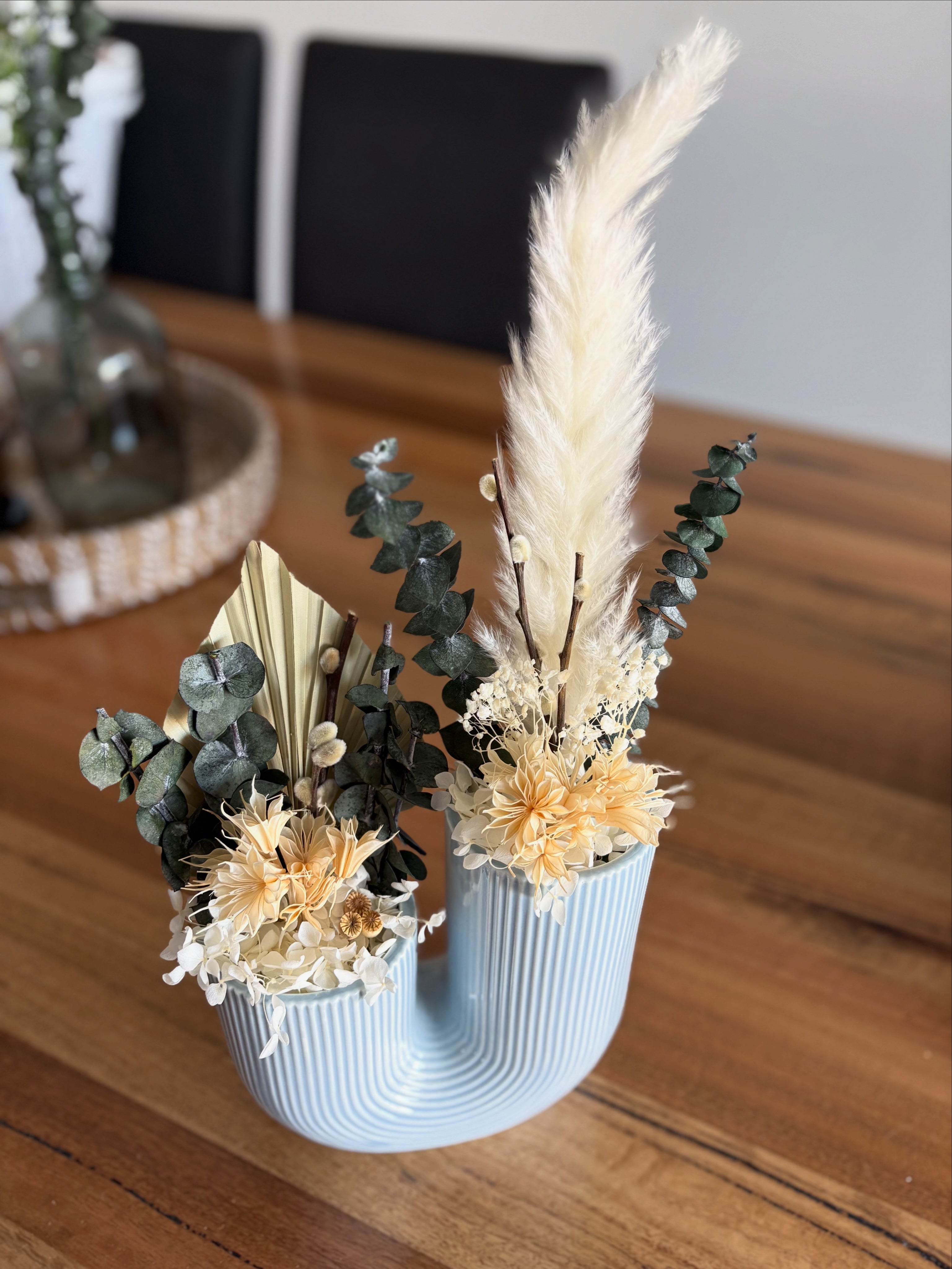 Large Arrangement - Nigella & Dollar Gum